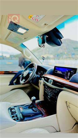 Lexus LX